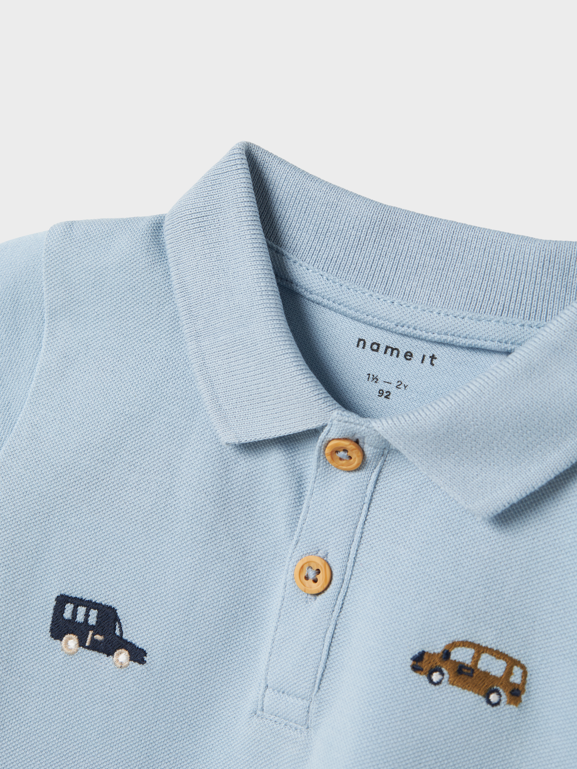 model_shot-front_full